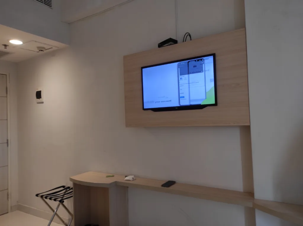 smart tv whiz prime hotel